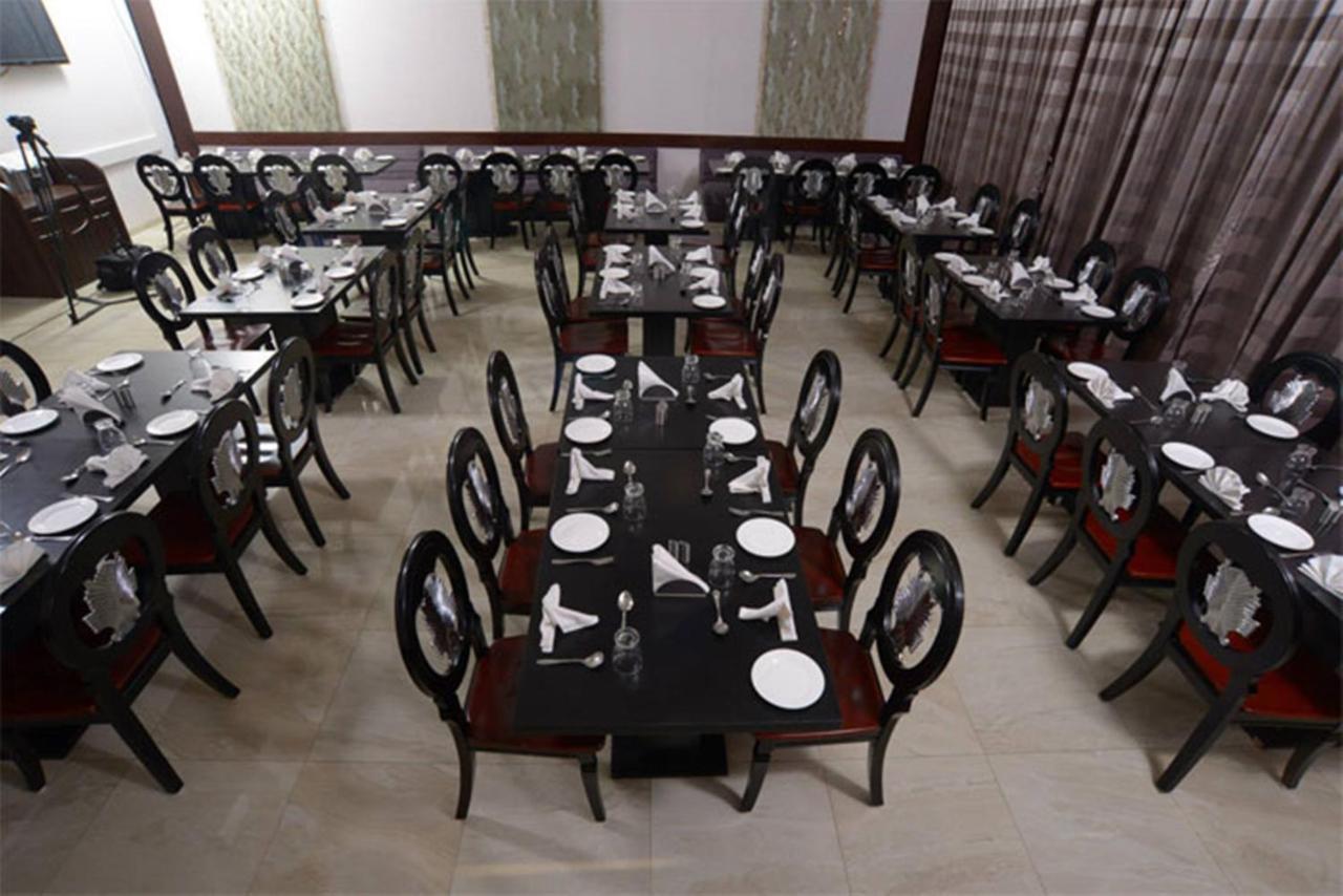 Regenta Resort Bhuj By Royal Orchid Hotels Limited Extérieur photo