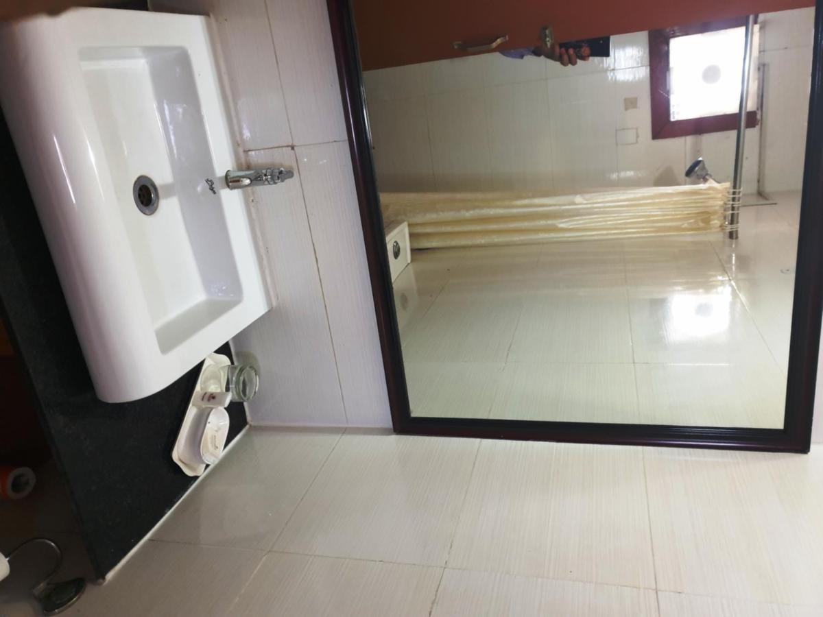 Regenta Resort Bhuj By Royal Orchid Hotels Limited Extérieur photo