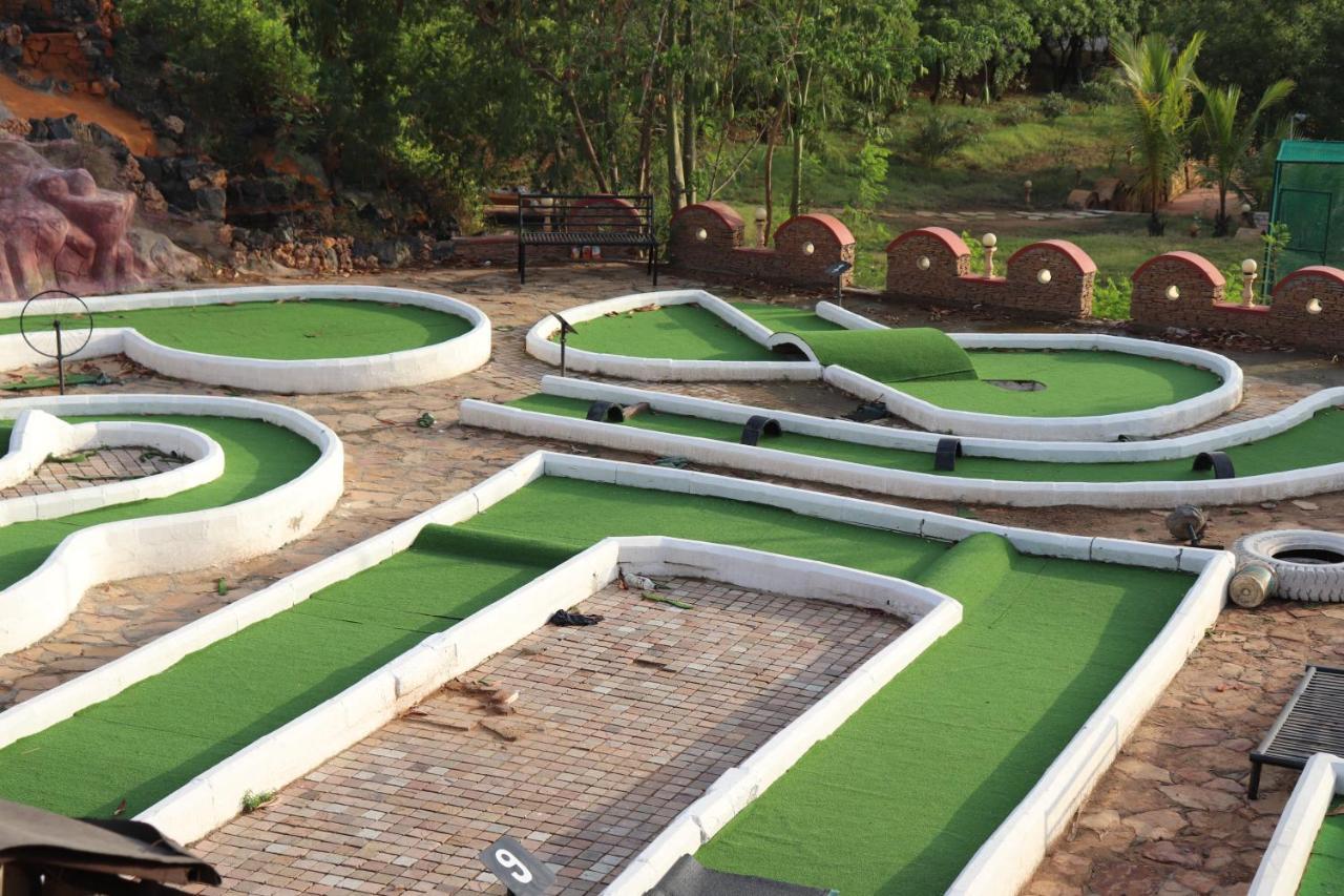 Regenta Resort Bhuj By Royal Orchid Hotels Limited Extérieur photo