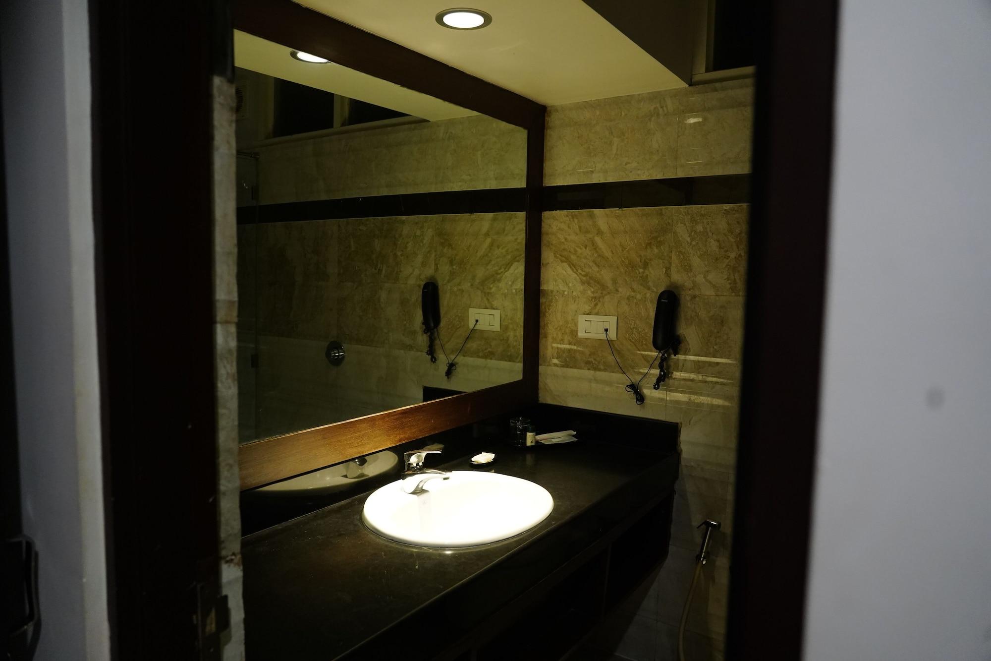Regenta Resort Bhuj By Royal Orchid Hotels Limited Extérieur photo