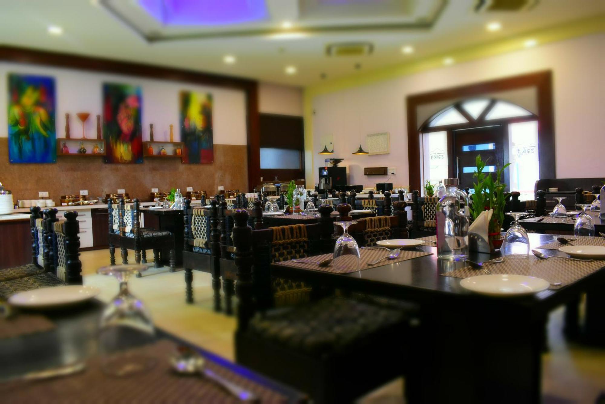 Regenta Resort Bhuj By Royal Orchid Hotels Limited Extérieur photo