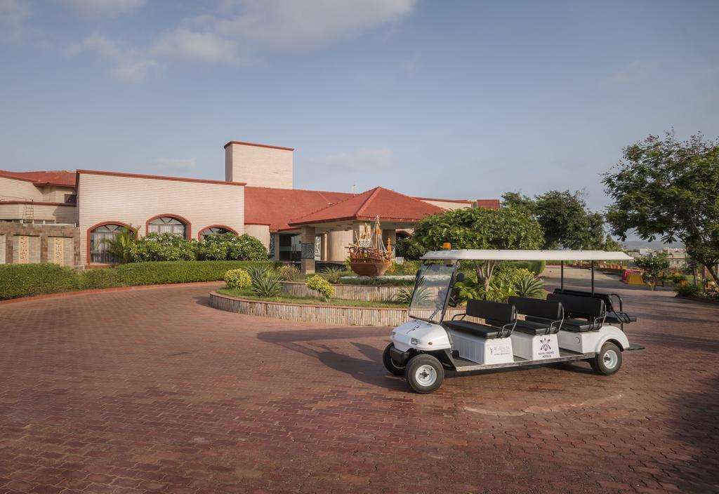 Regenta Resort Bhuj By Royal Orchid Hotels Limited Extérieur photo